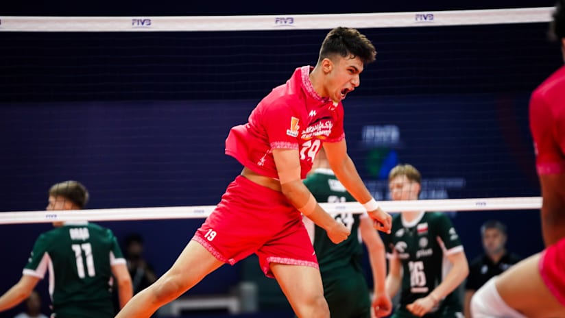 U19WCH_B_IRI_POL_060