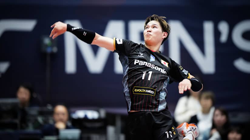 Osaka Bluteon (JPN) (OBT) vs. Nakhon Ratchasima Qmin C VC (THA) (NMQ) men - Quarterfinals #44576994