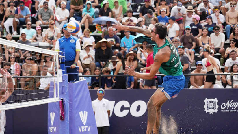 Gianluca Dal Corso dispara durante a final do Nayarit Challenge