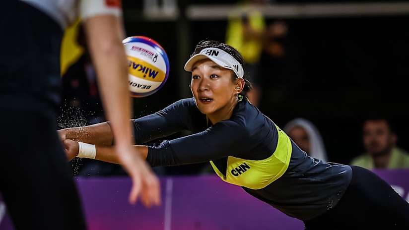 China’s Xia Xinyi in action at the Adelaide World Championship