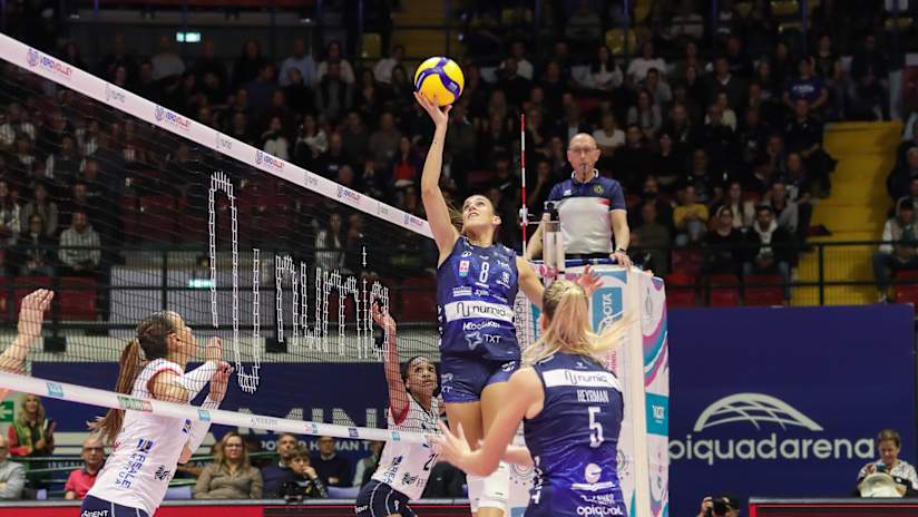 Setter Alessia Orro in action during Milano's victory over Chieri