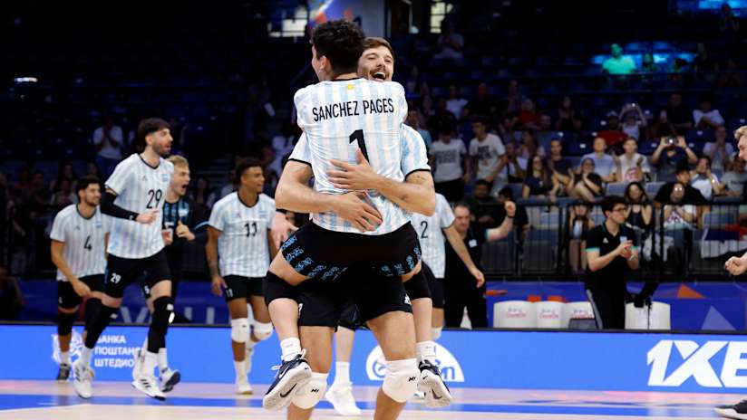 Argentinean players celebrate win over Cuba