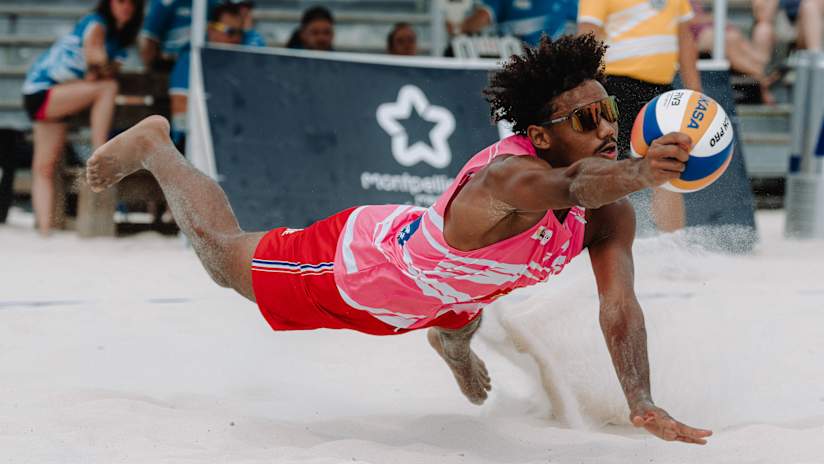 France’s Joadel Gardoque in spectacular defense (source: cev.eu)