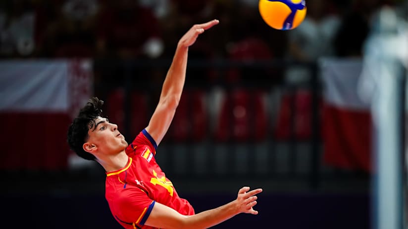 U19WCH_B_POL_ESP_010