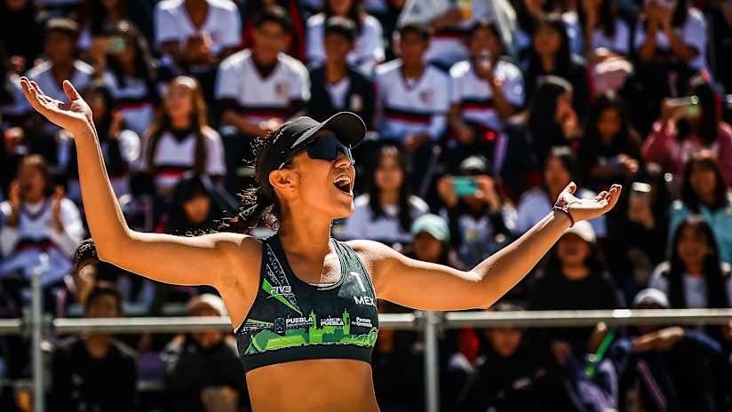 Mexico’s Naomi Cruz celebrates