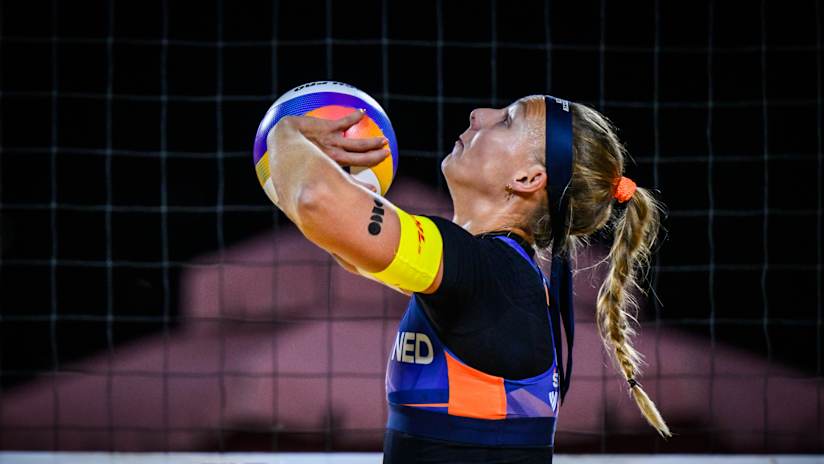 Stam/Schoon (NED) vs. Yan X./X. Y. Xia (CHN) - Round of 32 #72952337