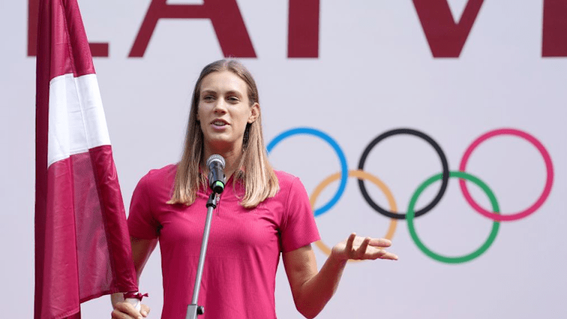 Tina Graudina during her acceptance speech at the presentation of Team Latvia (source: Edijs Palens / Xinhua)