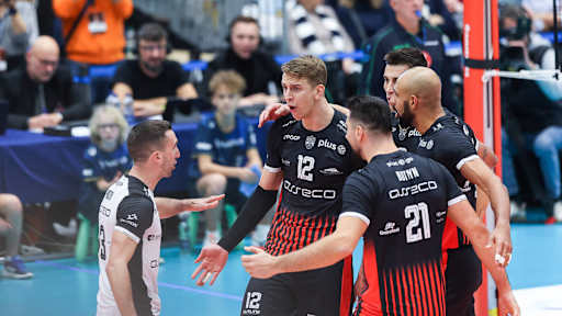 Resovia stun Projekt, take over top of PlusLiga table