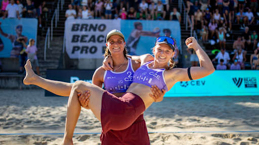 Czech pairs collect five medals at Brno Futures