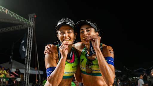 Carol & Barbara top World Ranking again; Mol & Sorum back up to number two