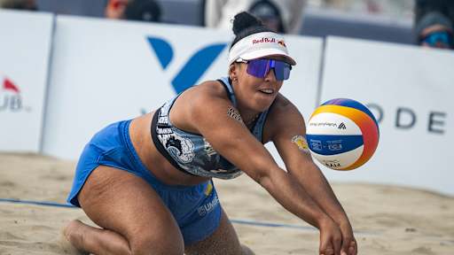 Duda and Ana Patrícia battle Americans for Newport Beach Elite title