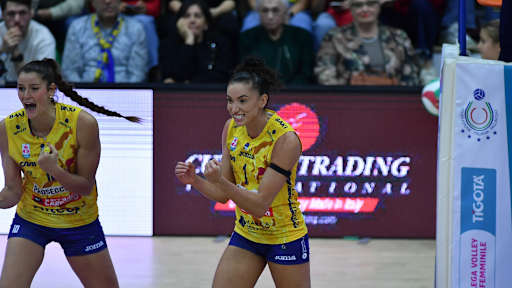 Conegliano de Gabi enfrenta vice-líder Scandicci na Itália