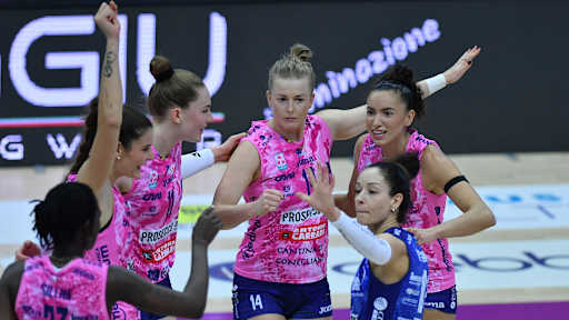 Conegliano de Gabi dispara na Liga Italiana