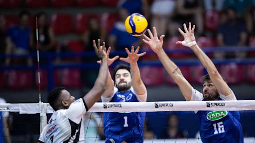 Cruzeiro quebra invencibilidade do Praia e assume a liderança da Superliga