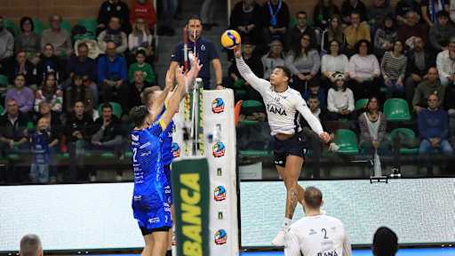 Times de Flávio e Darlan duelam no topo da tabela da Liga Italiana