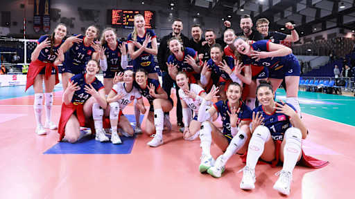 Budowlani de Bruna Honório vai às semifinais da Liga Polonesa
