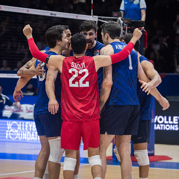 Erik Shoji - Giocatore di pallavolo, libero, USA