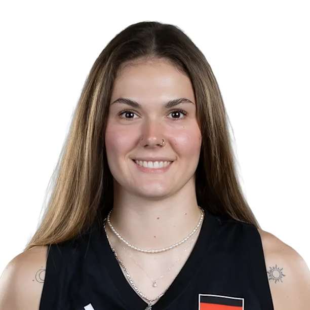 Anastasia Cekulaev - Jugadora de voleibol, central, Alemania
