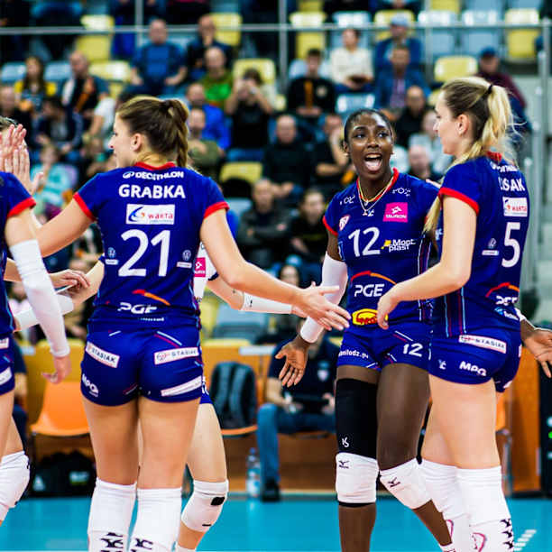 Budowlani continue perfect and lead the Tauron Liga