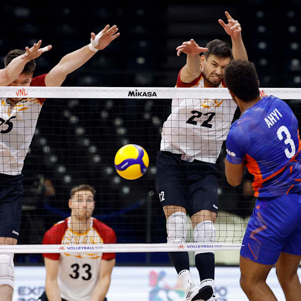 Simon Valentin Torwie - Giocatore di pallavolo, centrale, Germania