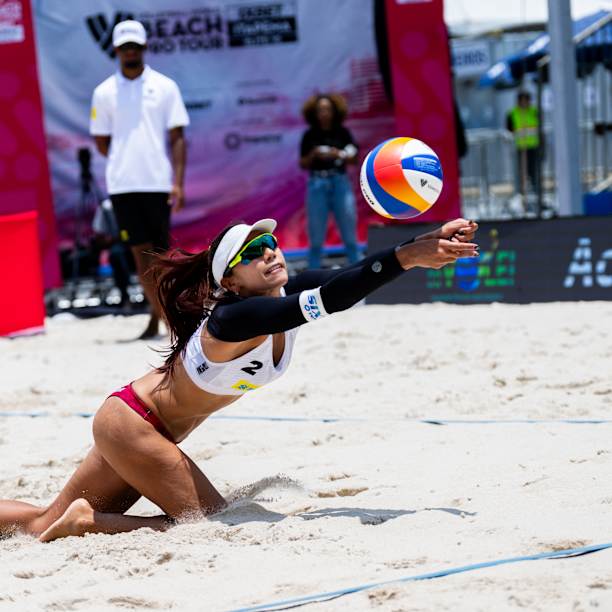 Shiba and Reika overcome the qualifier in Itapema