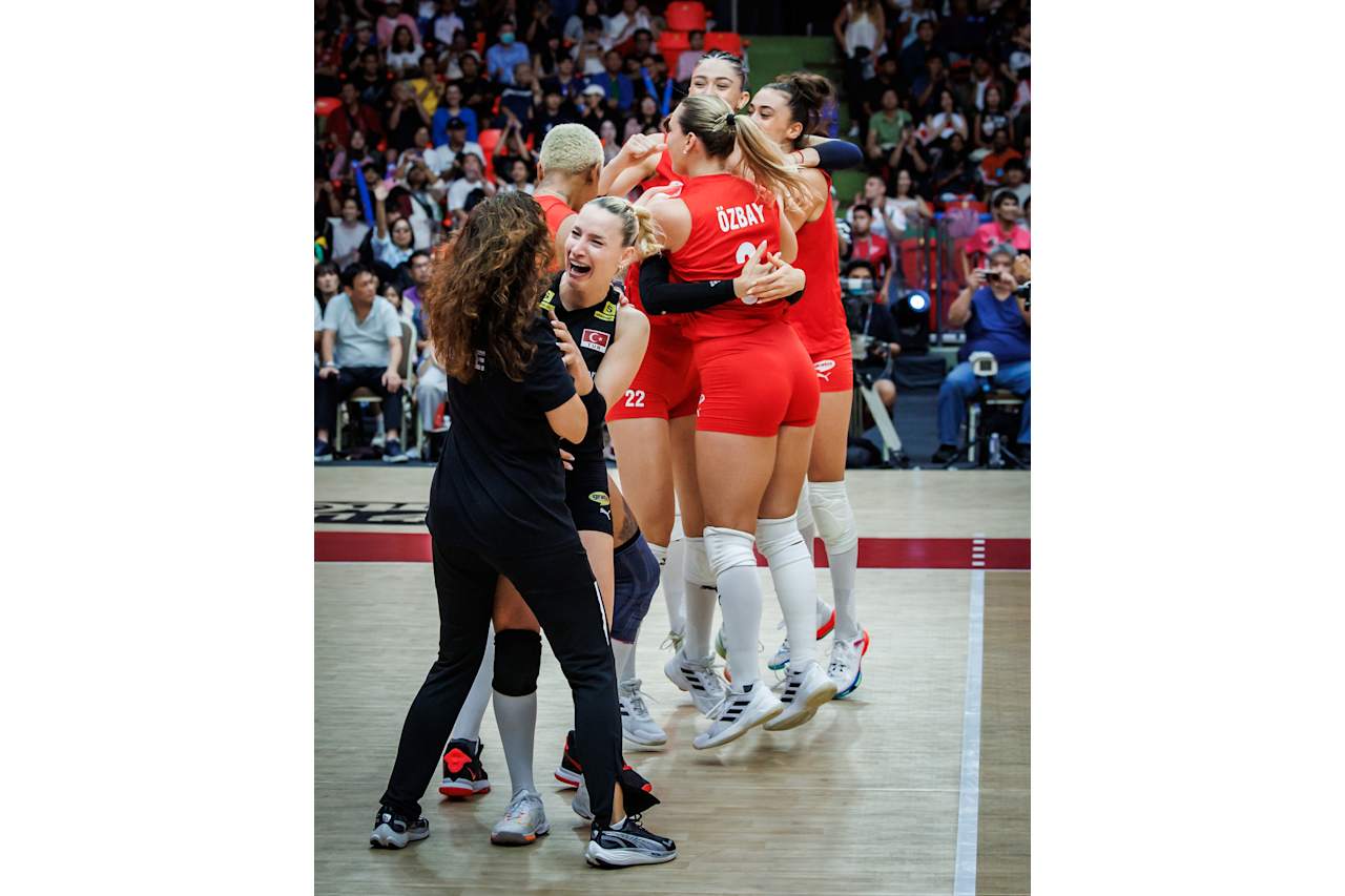 عکس تیم والیبال زنان ترکیه عکس تیم والیبال زنان ترکیه