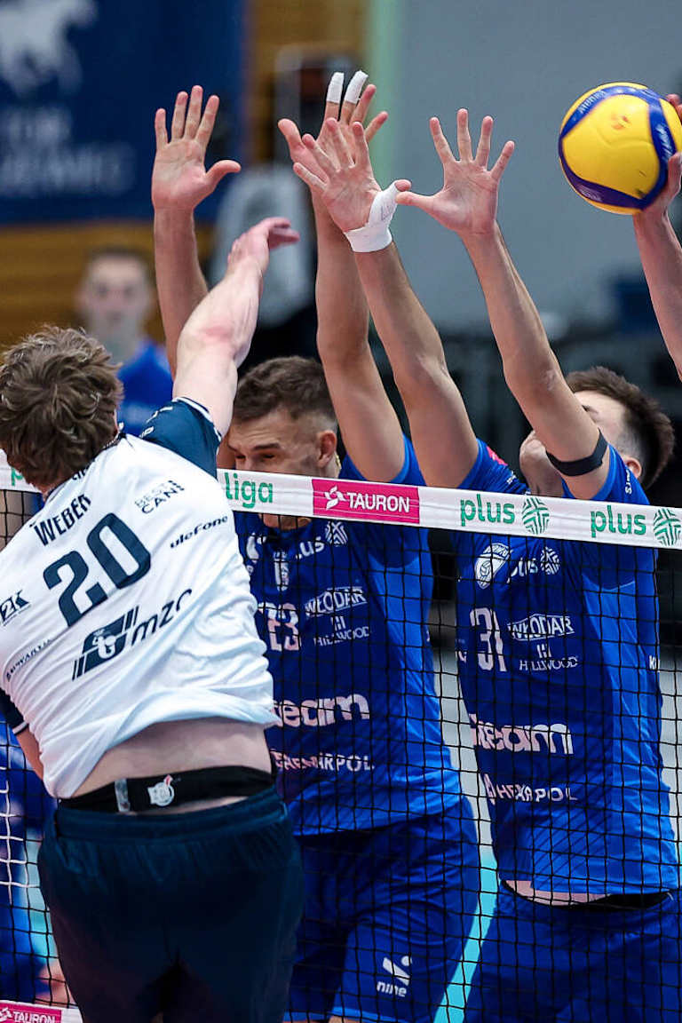 Norwid drop another sensational upset in Poland