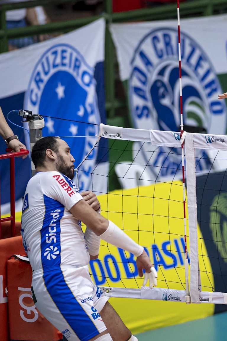 Campinas e Cruzeiro duelam com casa cheia em Belém