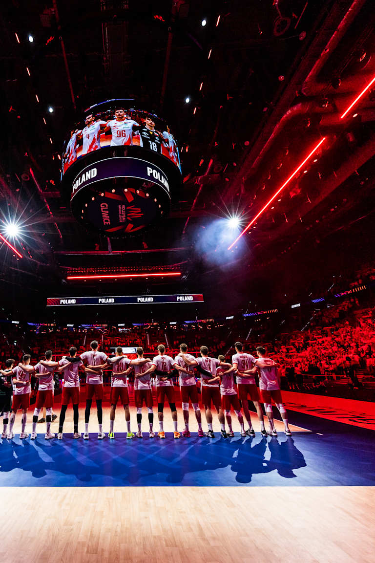 Defending VNL champions Poland find their rhythm to stay undefeated at home in Gliwice