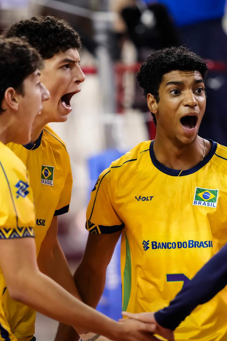 Brazil, Iran and Italy get ahead of the pack with Round of 16 berths in Doha
