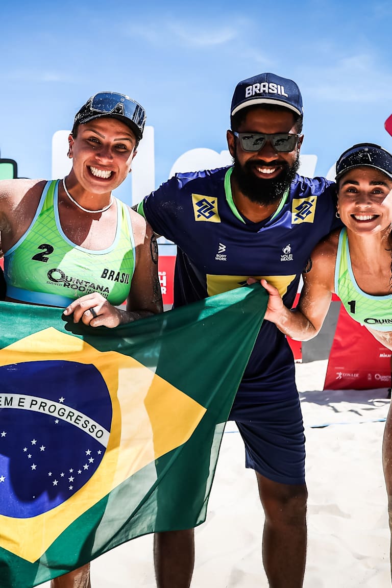 Carol and Rebecca claim Quintana Roo gold