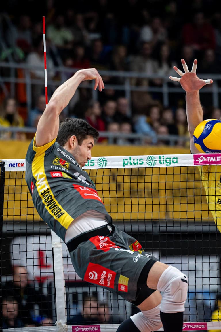 Candidates for PlusLiga playoffs in midweek action from Tuesday to Thursday