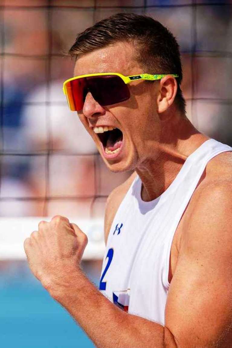 Back with a bang! Perusic & Schweiner take home another gold from Mexico