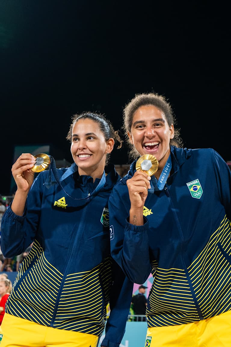 Year in Review: Ana Patricia & Duda put Brazil back to top of women’s Olympic beach volleyball podium