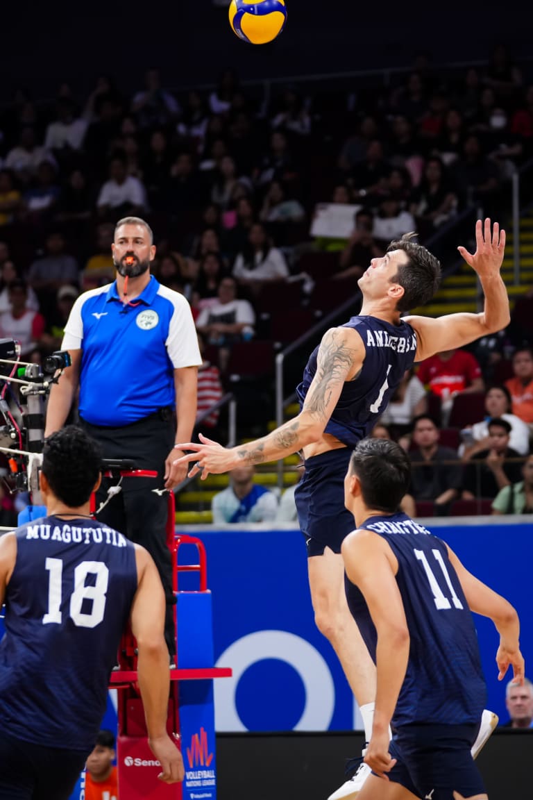 Matt Anderson picks up speed as USA stay alive in race for VNL Finals