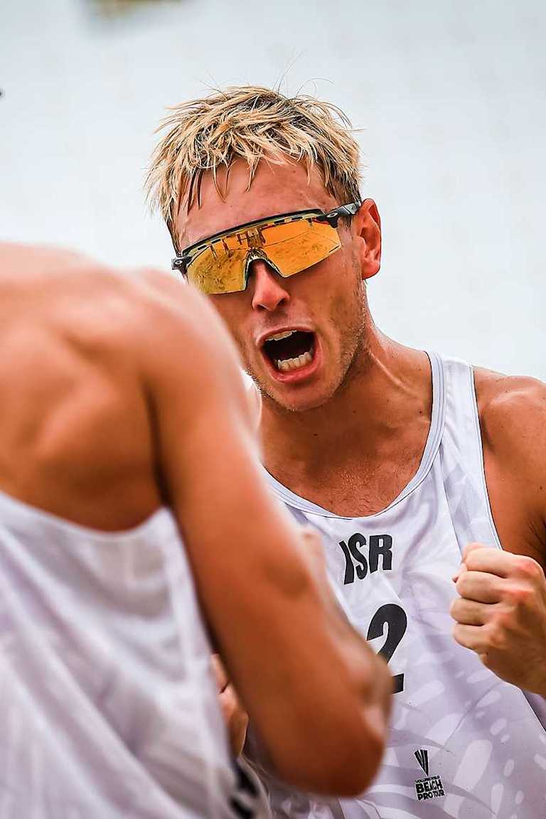 Third-seeded Elazar & Cuzmiciov survive tough day to make Bhubaneswar eighthfinals