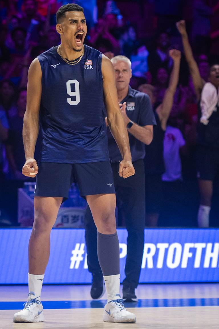 USA pick up speed with third consecutive VNL win