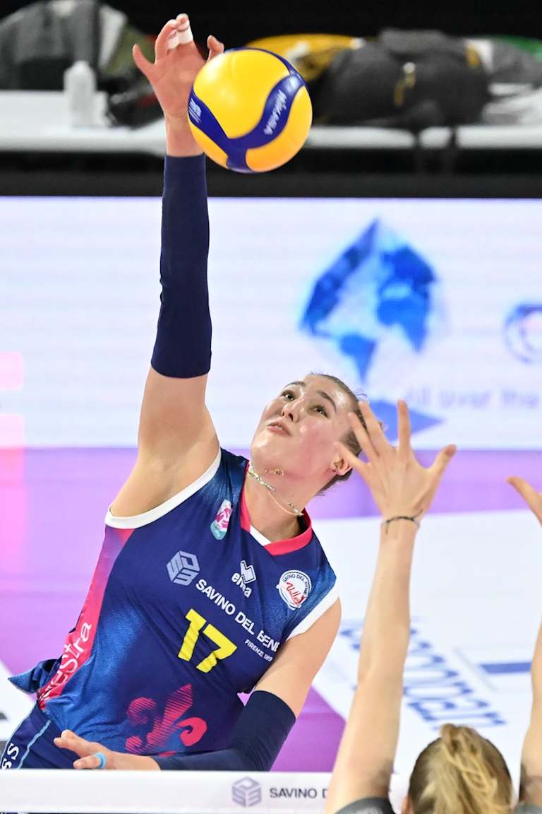 Favorites in control at the start of the playoffs