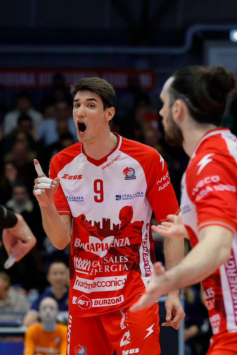 Un nuovo sultano a Piacenza, Efe Mandıracı