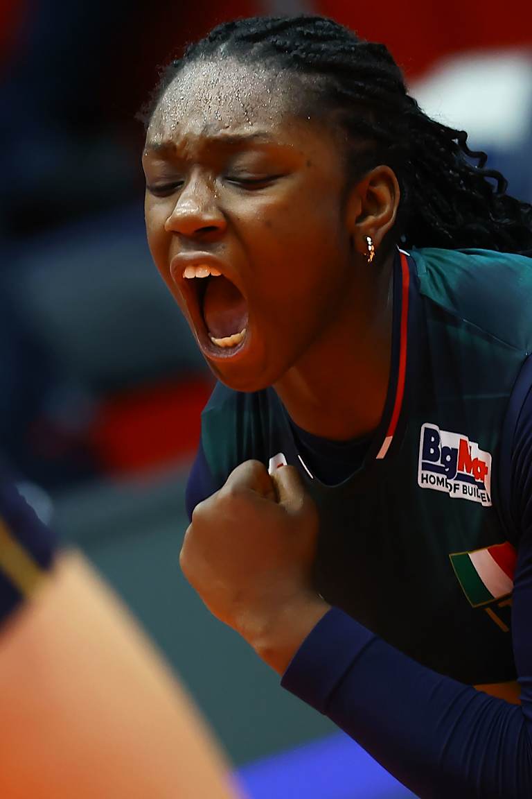 Italy, USA and China lead six teams with two-for-two records in Chile
