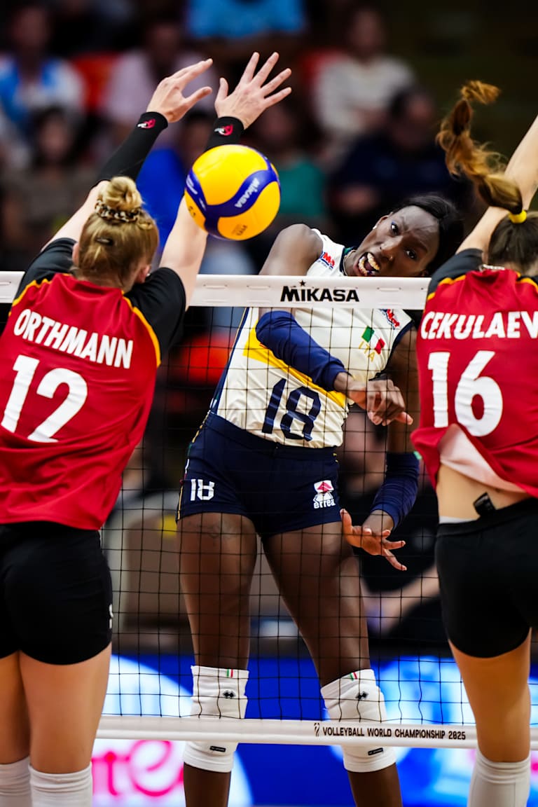 Italy move on after ruthless win over Germany