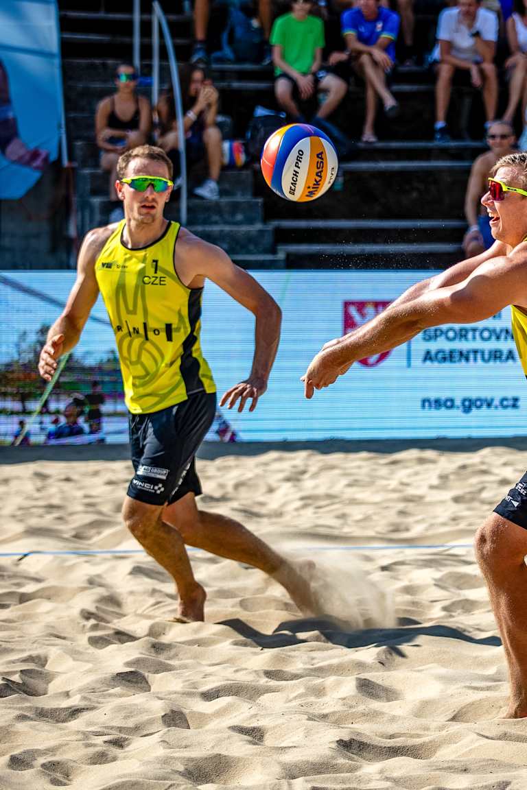 Reigning world champs add first Futures gold to medal collection