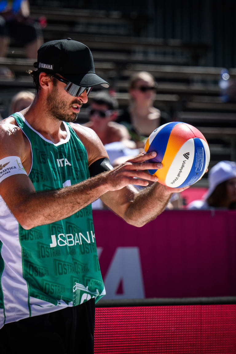 Two tie-breaker wins push Ranghieri & Carambula into Ostrava quarterfinals