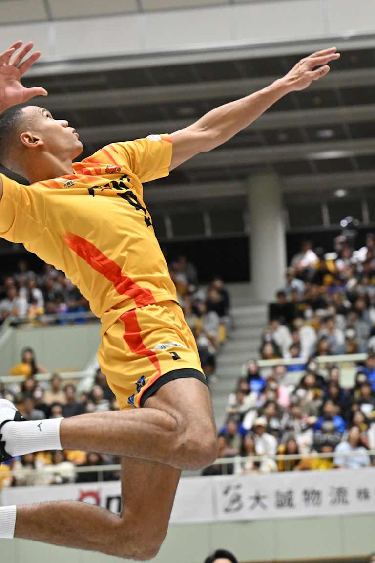 Aichi and Osaka trade wins in stellar clashes in Japan