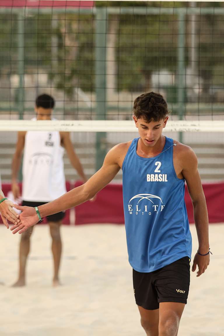 Eight duos carry perfect record into Round of 16 in Doha