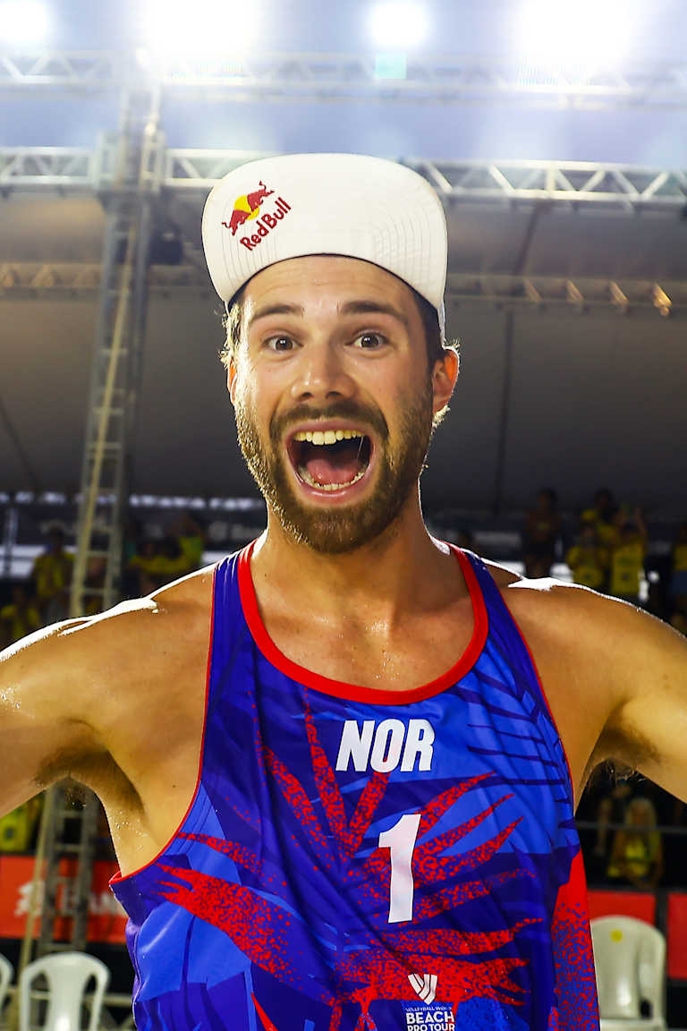 Surprise! Norwegian beach star Anders Mol to play indoor in Italian SuperLega!