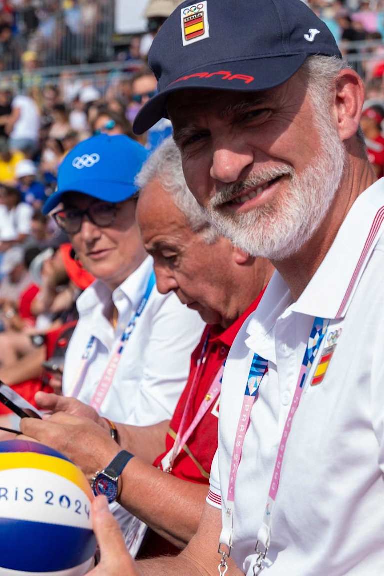 A royal day at the Eiffel Tower Stadium