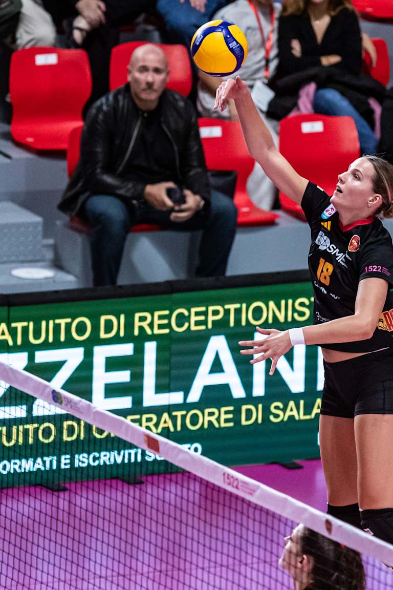 Milano and Roma meet after strong debuts