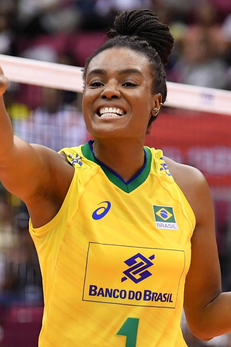 Fabiana se despede das quadras