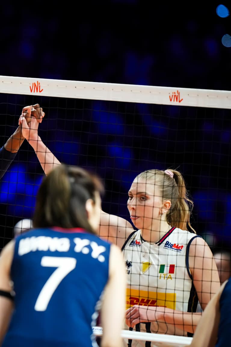 Merciless Italy shuts out China in Hong Kong